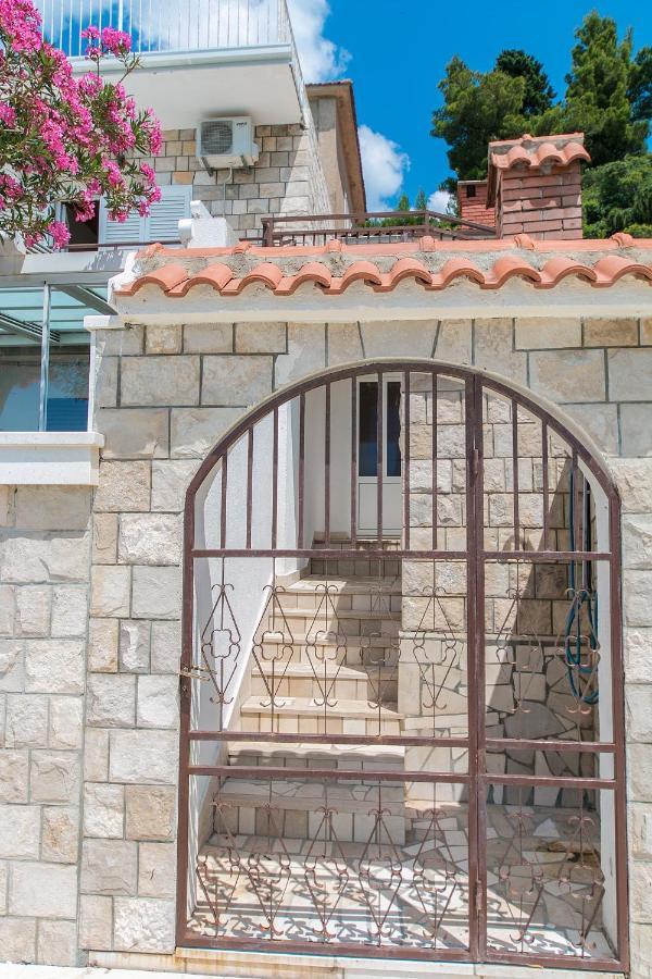 Apartments By The Sea Podaca, Makarska - 13974 المظهر الخارجي الصورة