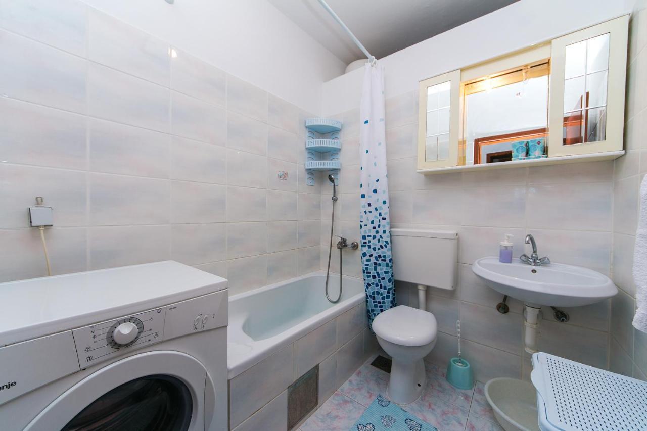 Apartments By The Sea Podaca, Makarska - 13974 المظهر الخارجي الصورة